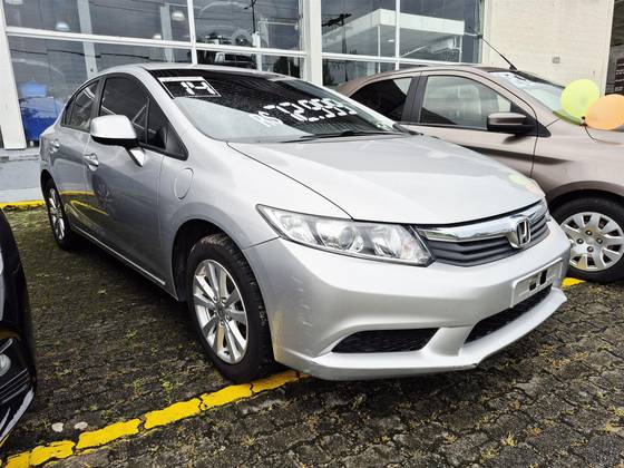 HONDA CIVIC 1.8 LXS 16V FLEX 4P MANUAL HONDA CIVIC 1.8 LXS 16V FLEX 4P MANUAL